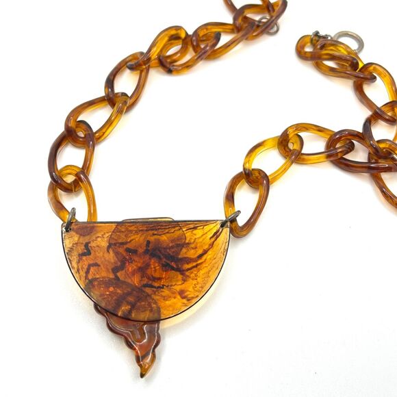 Vintage Art Deco Bakelite Amber-Colored Chain Necklace Bold Abstract Pendant - Picture 5 of 5